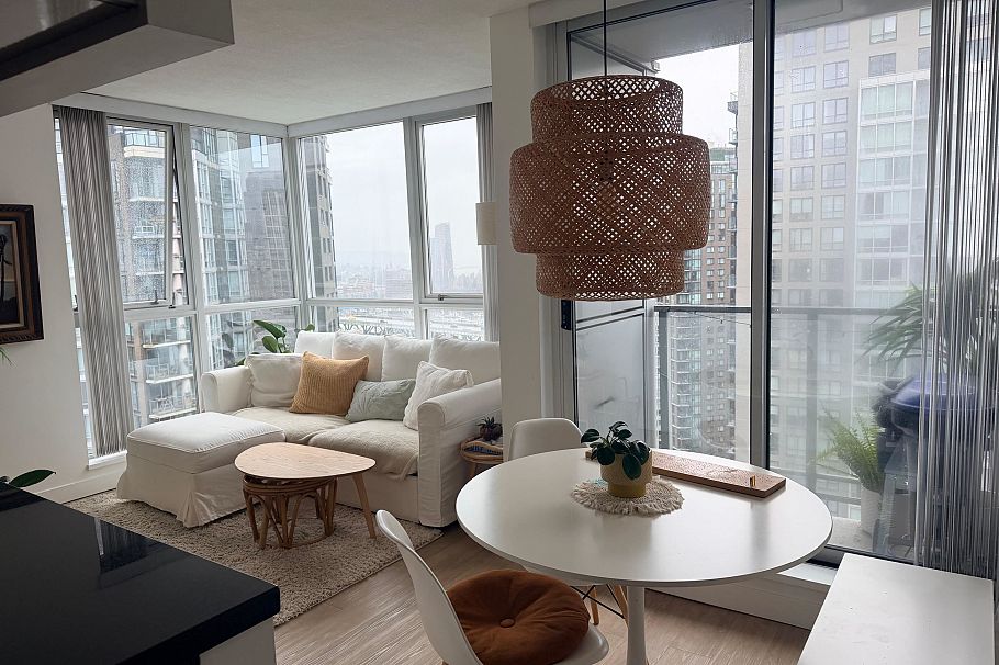 3005 1408 Strathmore Mews Vancouver, BC - 2