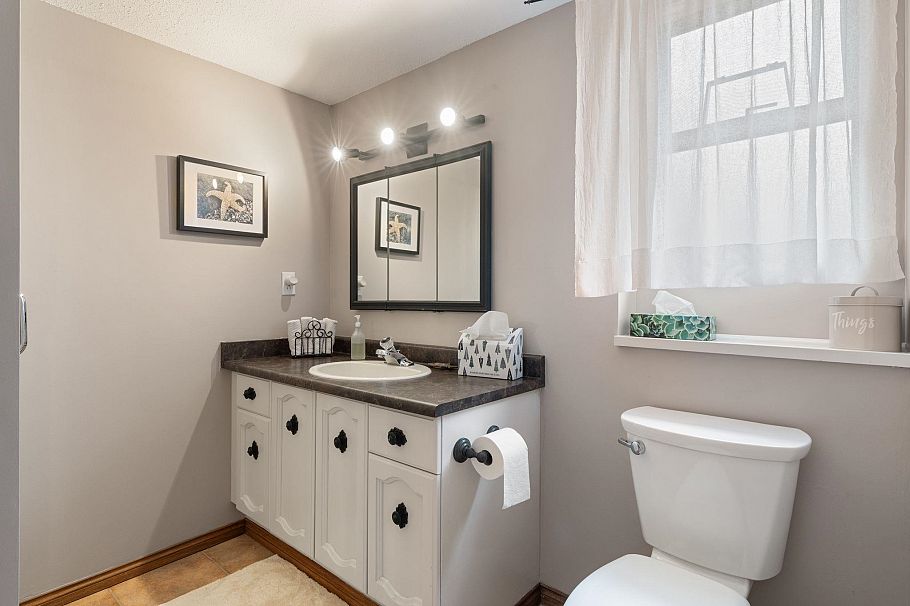 5508 Molina Road North Vancouver, BC - 26