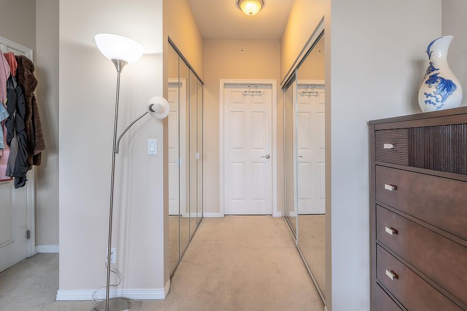 801 160 W Keith Road North Vancouver, BC - 17