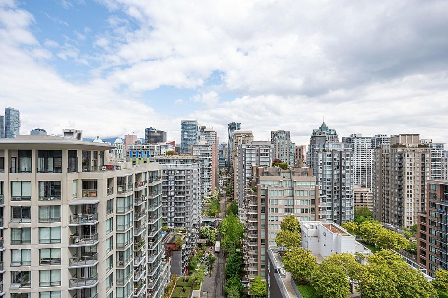 2002 1111 Richards Street Vancouver, BC - 27