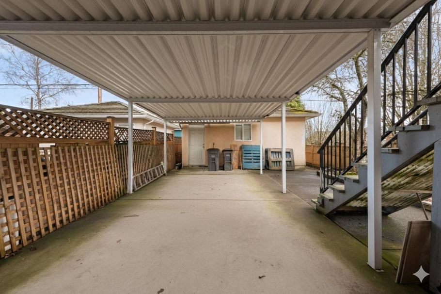 2423 E 4th Avenue Vancouver, BC - 34