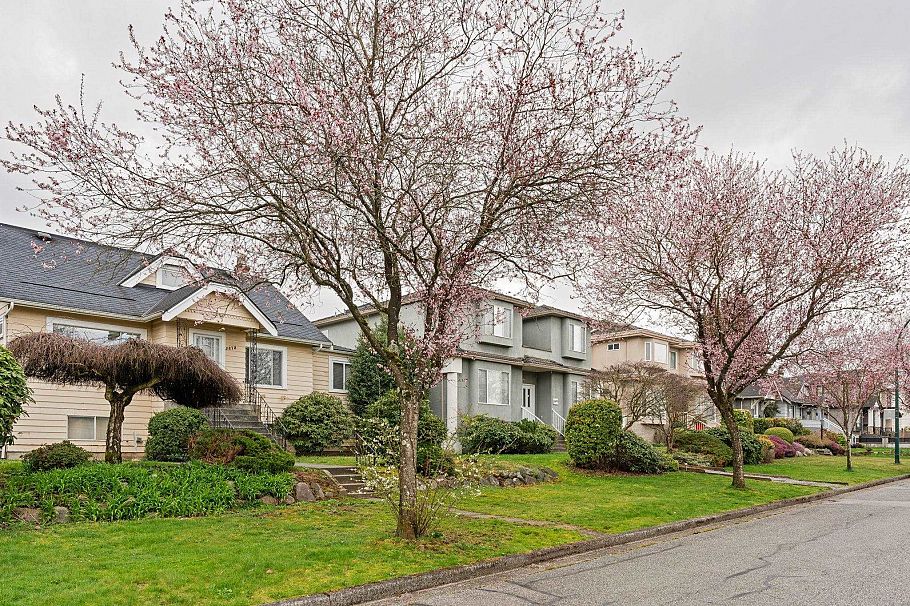 5878 Arlington Street Vancouver, BC - 10