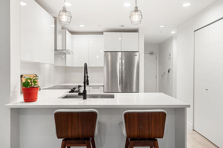 107 733 W 3rd Street North Vancouver, BC - 9