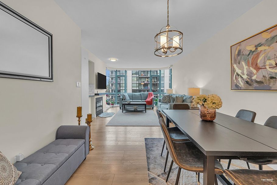 801 140 E 14 Street North Vancouver, BC - 17