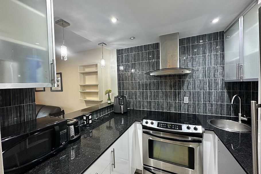 318 2320 W 40th Avenue Vancouver, BC - 12