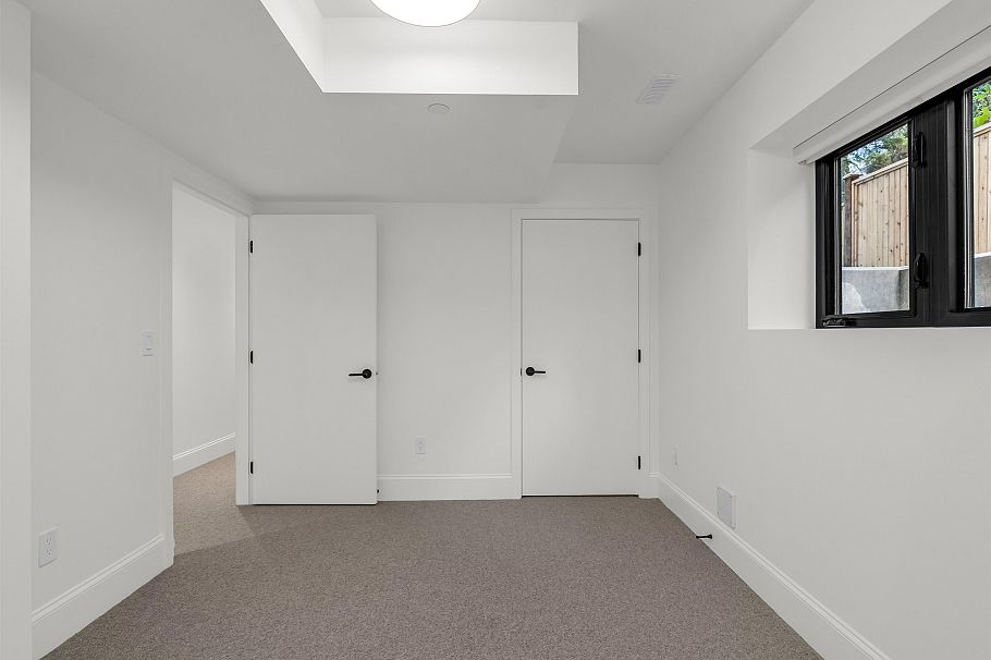 1 4088 Maple Crescent Vancouver, BC - 35