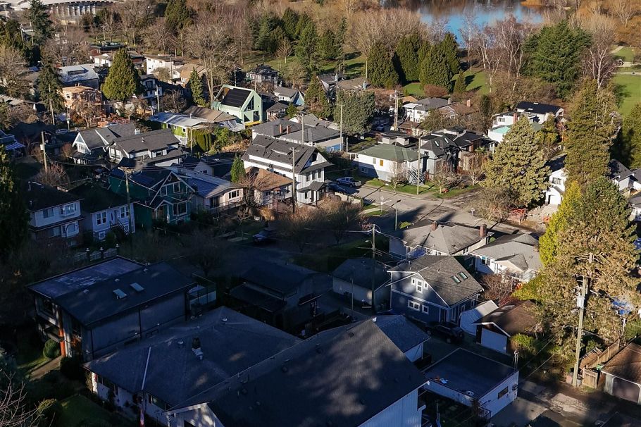 2171 Vanness Avenue Vancouver, BC - 5