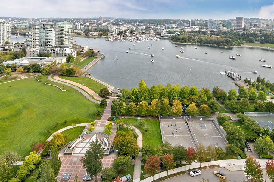 2201 1408 Strathmore Mews Vancouver, BC - 1