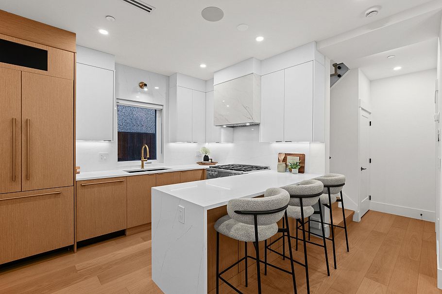 1 4549 W 11th Avenue Vancouver, BC - 18