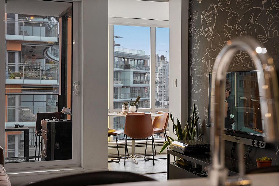 1609 1788 Columbia Street Vancouver, BC - 13