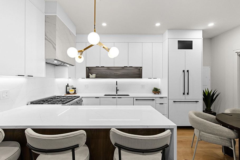 2 4549 W 11th Avenue Vancouver, BC - 16