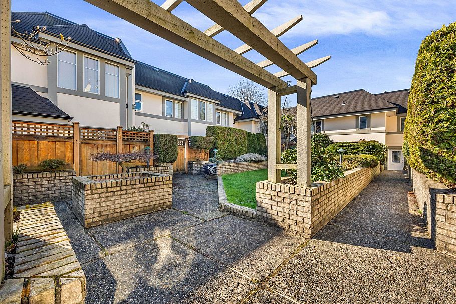 103 245 W 15th Street North Vancouver, BC - 22