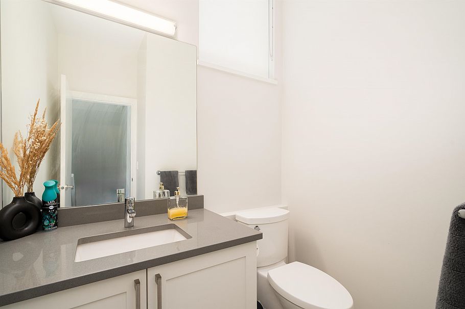 70 10199 River Drive Richmond, BC - 15