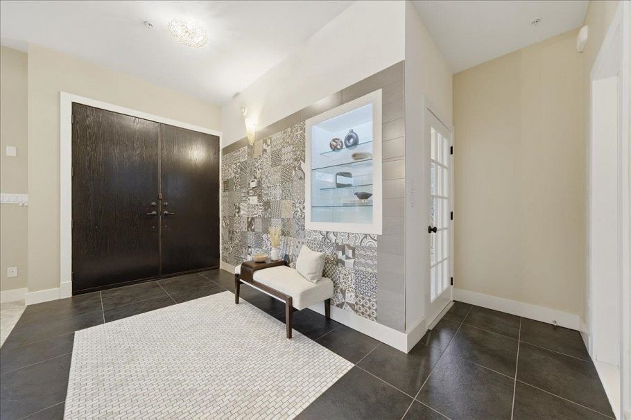 6733 Vivian Street Vancouver, BC - 7