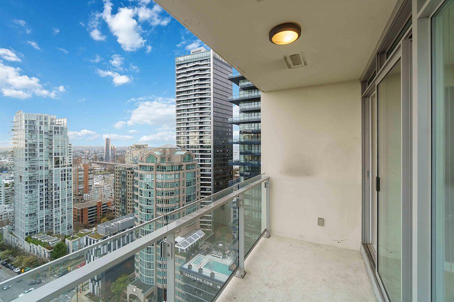 2307 1351 Continental Street Vancouver, BC - 37