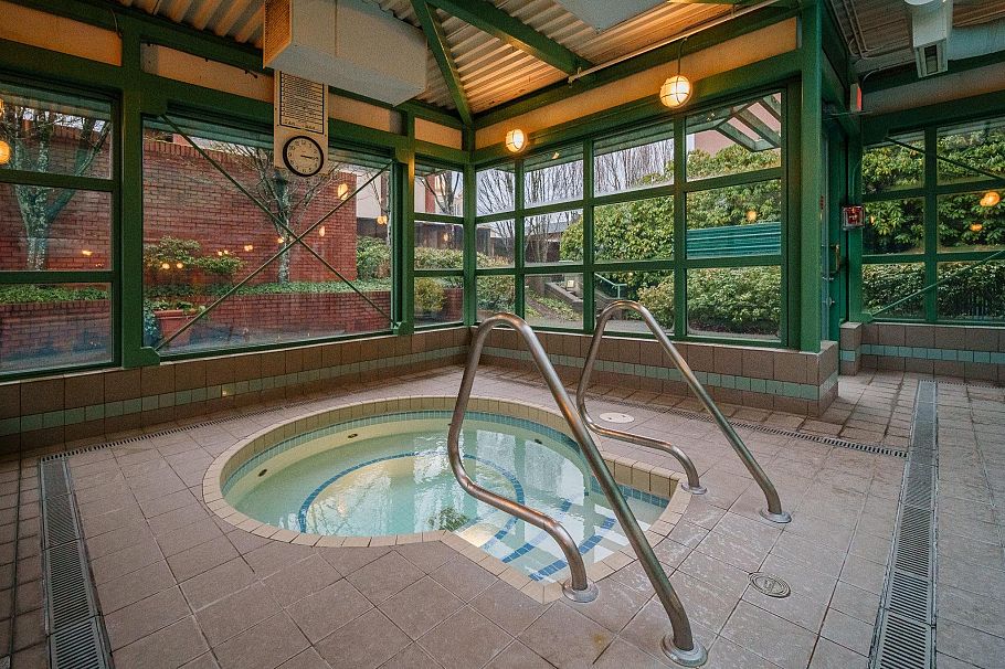 302 518 W 14th Avenue Vancouver, BC - 19