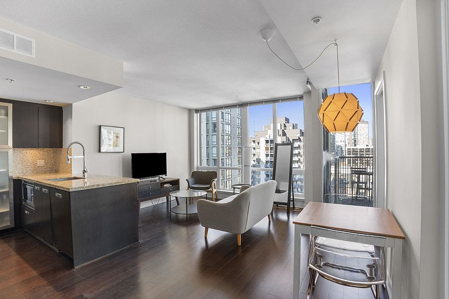 1802 1055 Richards Street Vancouver, BC - 11