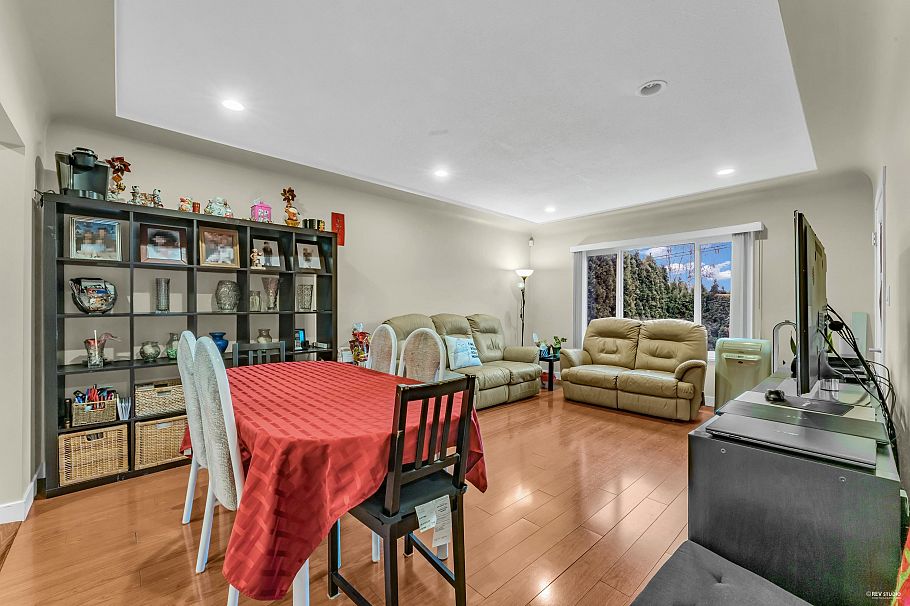 3951 Slocan Street Vancouver, BC - 5