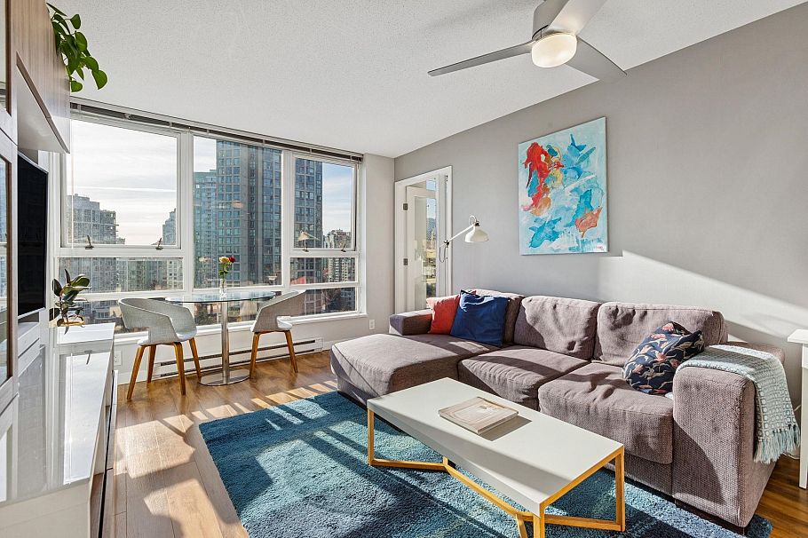 1711 939 Expo Boulevard Vancouver, BC - 4