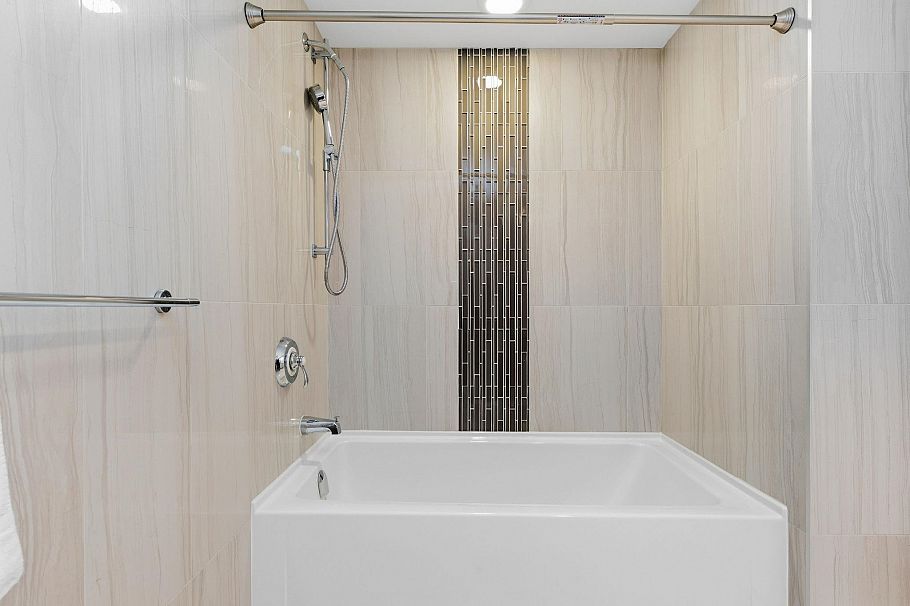 706 199 Victory Ship Way North Vancouver, BC - 16