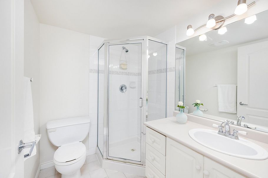 406 2059 Chesterfield Avenue North Vancouver, BC - 20