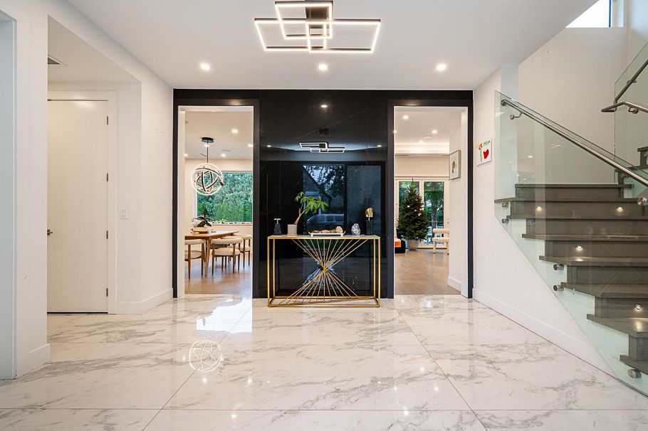 1026 Belmont Avenue North Vancouver, BC - 3