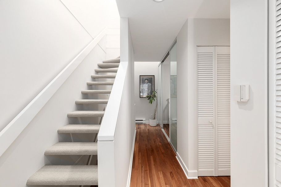 10 766 W 7th Avenue Vancouver, BC - 24