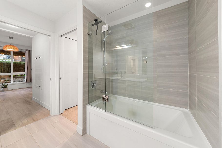 107 733 W 3rd Street North Vancouver, BC - 23