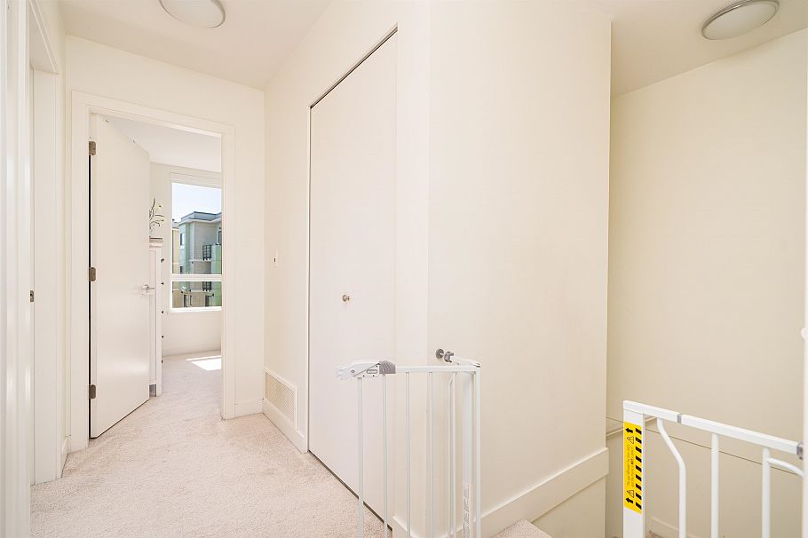 70 10199 River Drive Richmond, BC - 16