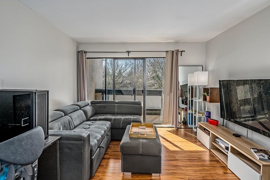 305 975 W 13th Avenue Vancouver, BC - 4