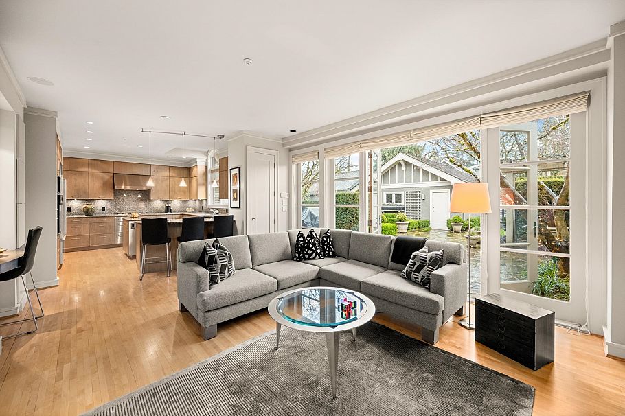 2722 W 31st Avenue Vancouver, BC - 11