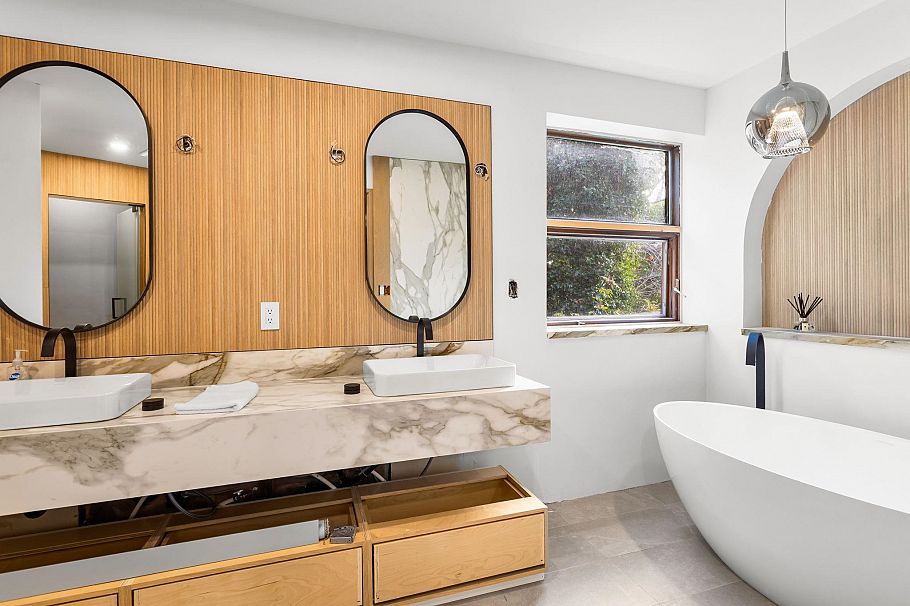 7353 Yew Street Vancouver, BC - 32