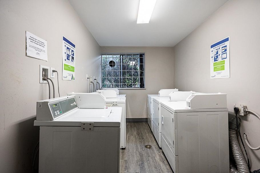 208 211 W 3rd Street North Vancouver, BC - 29