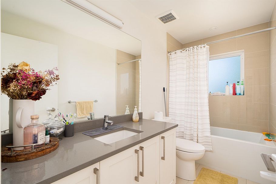 70 10199 River Drive Richmond, BC - 19