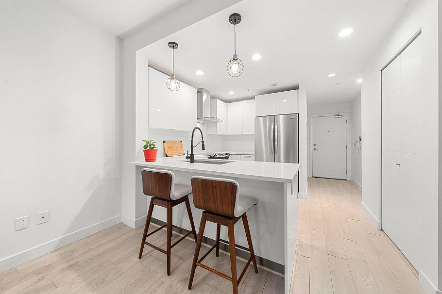 107 733 W 3rd Street North Vancouver, BC - 7