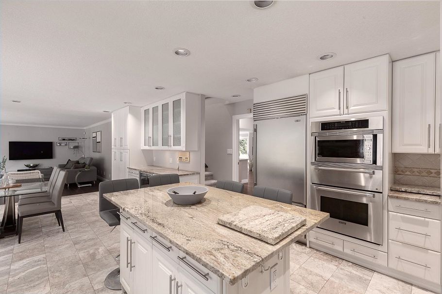 3557 W 36th Avenue Vancouver, BC - 11