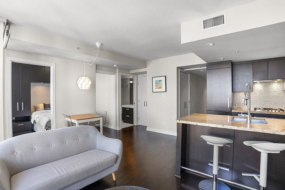 1802 1055 Richards Street Vancouver, BC - 9