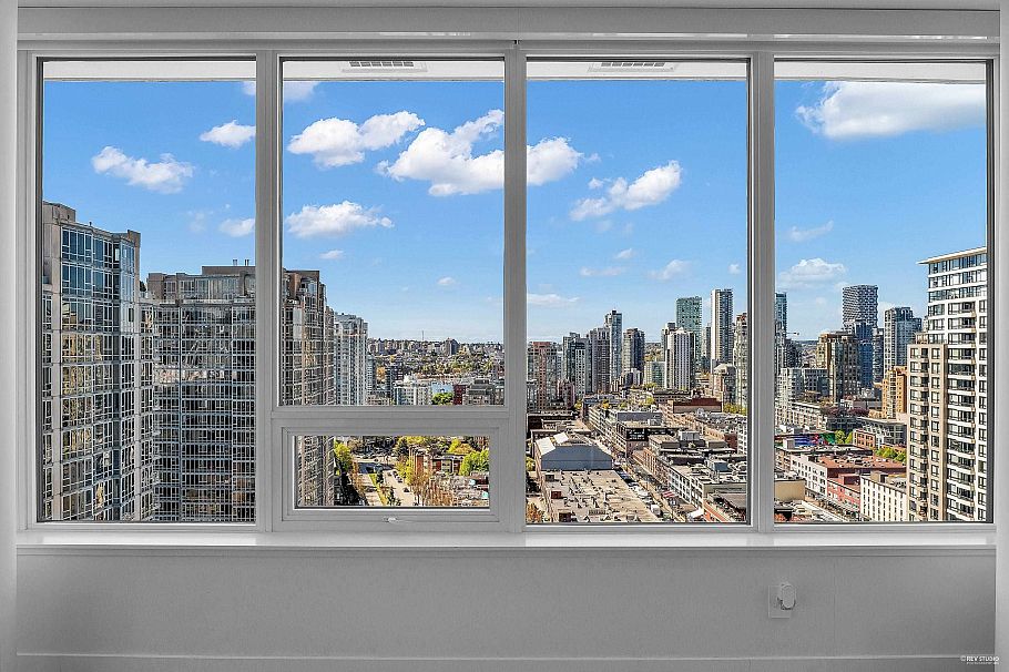 2104 885 Cambie Street Vancouver, BC - 1