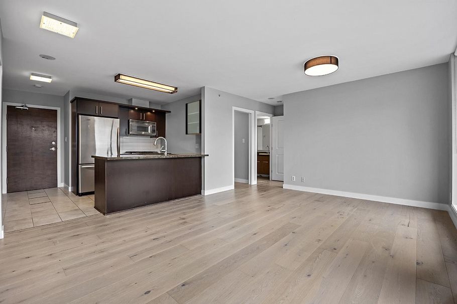 404 1650 W 7th Avenue Vancouver, BC - 5