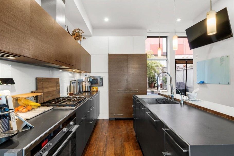 3485 Victoria Drive Vancouver, BC - 10