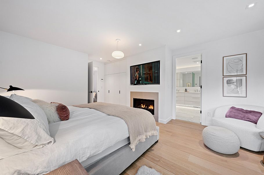 968 Belvista Crescent North Vancouver, BC - 20