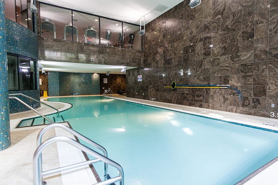 102 128 Athletes Way Vancouver, BC - 36