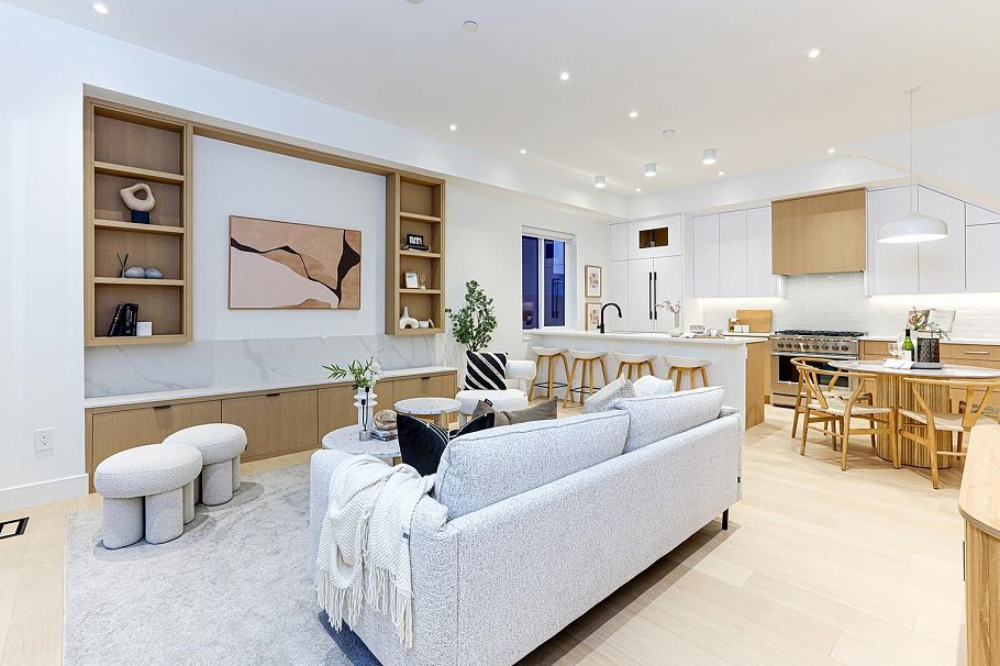 1 944 E 13 Avenue Vancouver, BC - 3