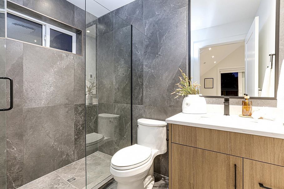 1 1990 Venables Street Vancouver, BC - 22