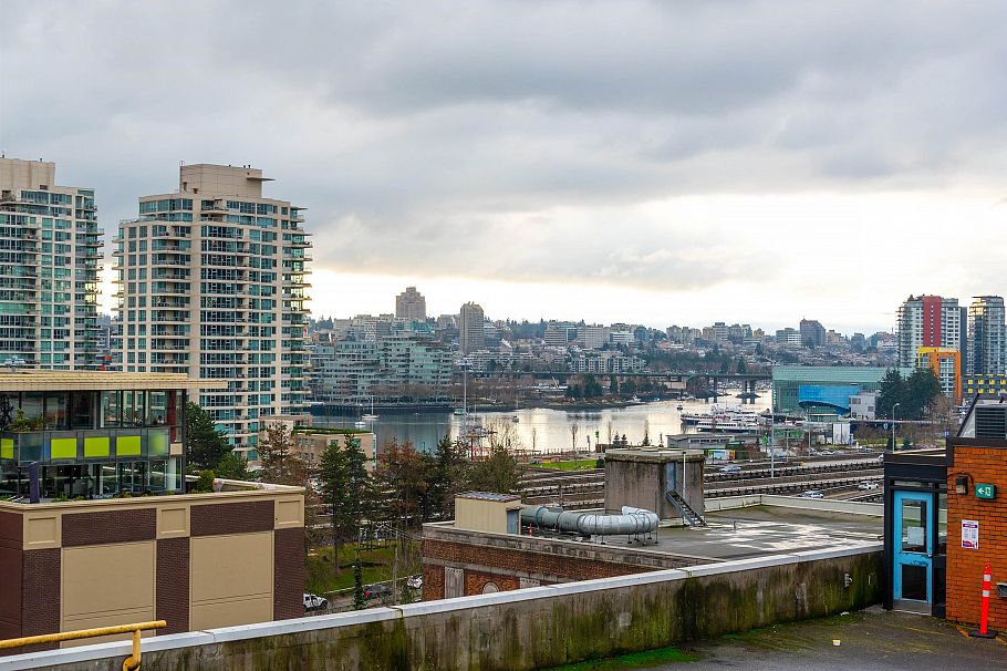 303 219 E Georgia Street Vancouver, BC - 17