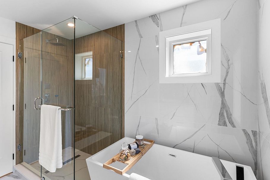 340 E Keith Road North Vancouver, BC - 13