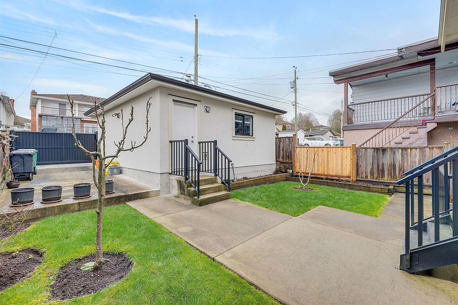 3933 Union Street Burnaby, BC - 37