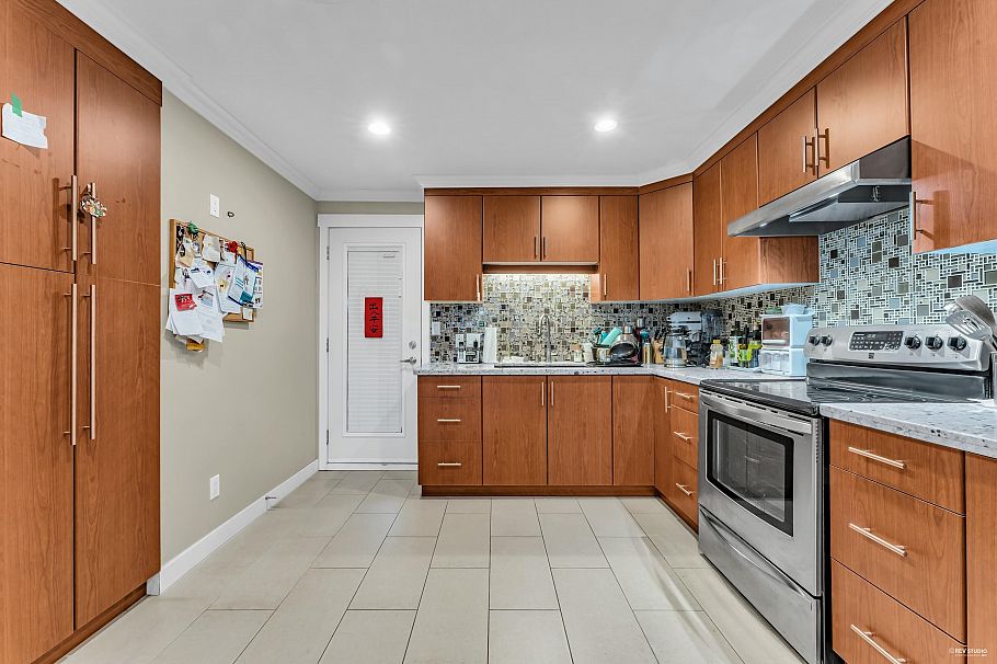 3951 Slocan Street Vancouver, BC - 10