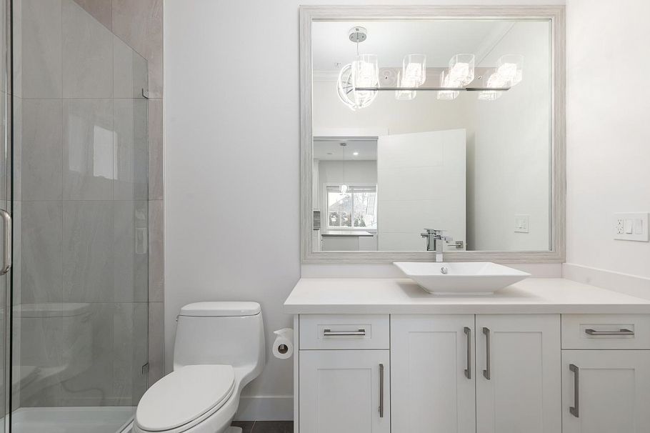 2255 E 35th Avenue Vancouver, BC - 12