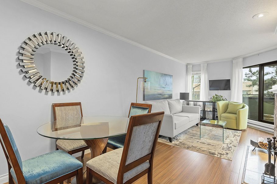 302 1476 W 10th Avenue Vancouver, BC - 1